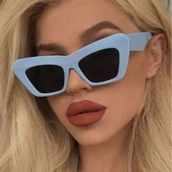 CAT EAR SUNGLASSES SHADE THICK FRAME - Picture 3 of 5